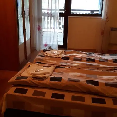 Къща за гости Полин *